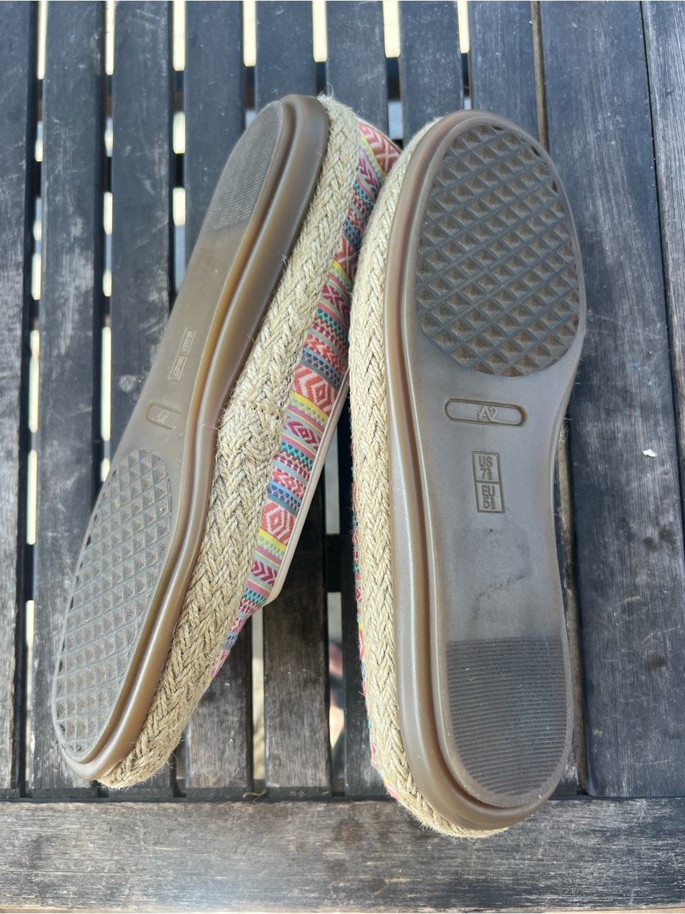 Stitch and Turn size 7.5 Espadrilles - Picture 2 of 6